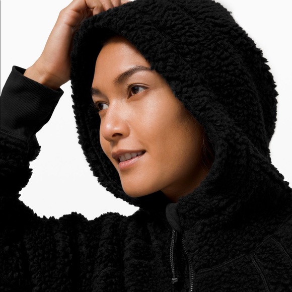 LULULEMON SCUBA OVERSIZED SHERPA 1/2 ZIP - Picture 2 of 6